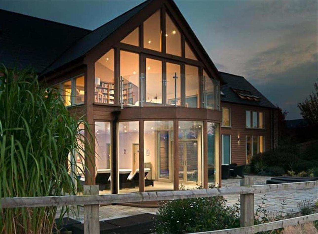 Luxury Barn Conversion ウェルズ エクステリア 写真